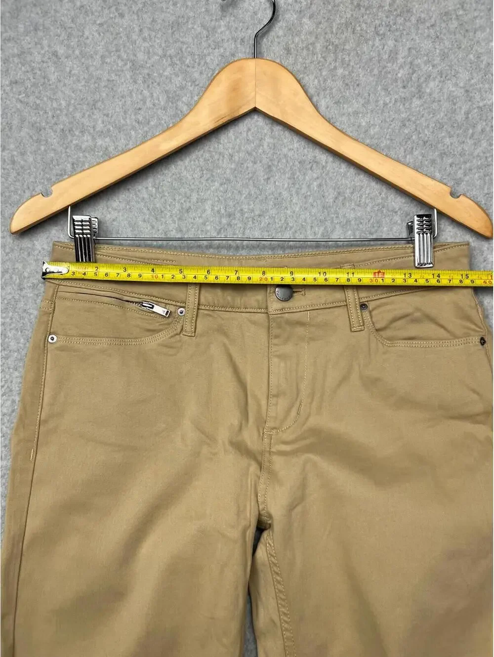 Calvin Klein Jeans Slim Straight Leg Pants Womens Size 6 Casual Simple Tan